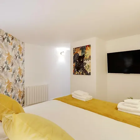 Modern Loft - 2br-8p - Place De La Republique Διαμέρισμα
